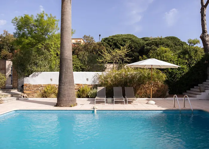 Domaine L\'Oiseau Bleu, 800 M From The Beach In Sainte-Maxime