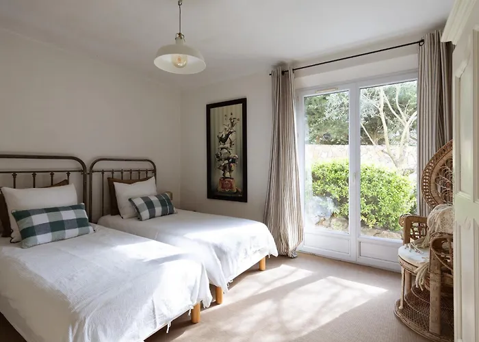 Domaine L\'Oiseau Bleu, 800 M From The Beach In Sainte-Maxime